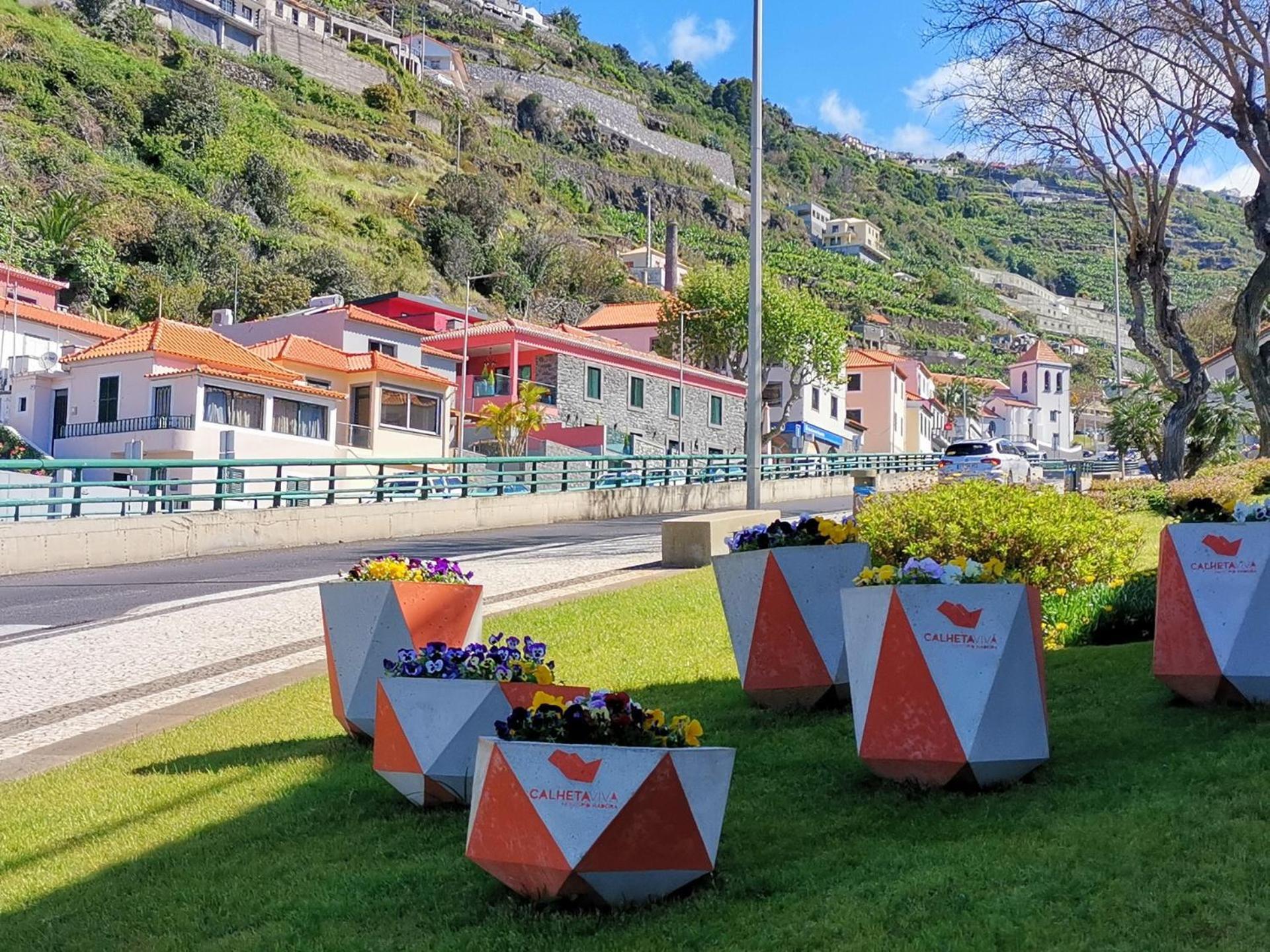 Chale Esmeralda - Charming Studios In Calheta Beach Exterior foto